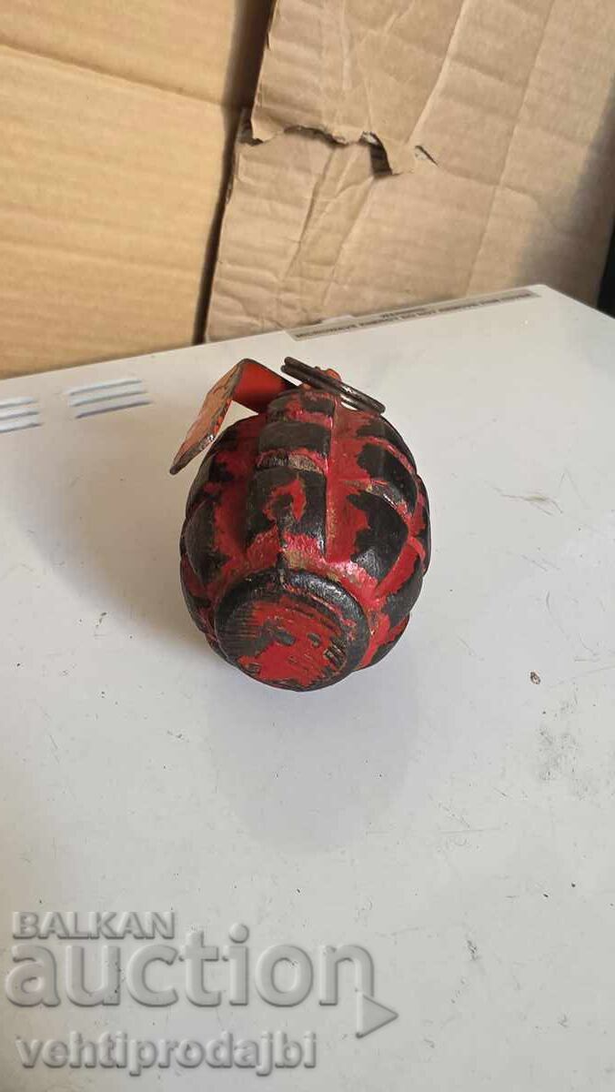 Auction Grenade-empty with capsule Auction Grenade-empty with capsule