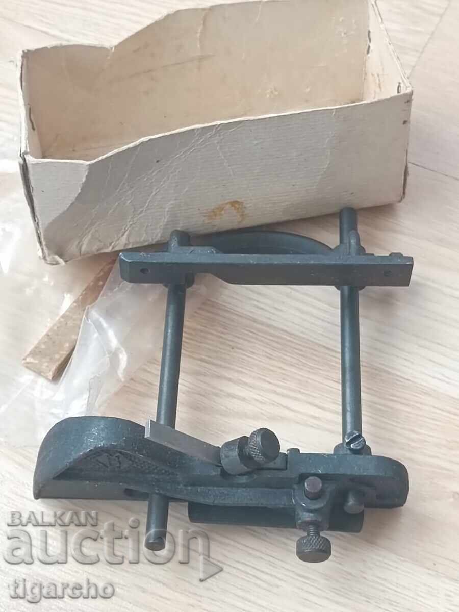 Auction  Carpentry tool
