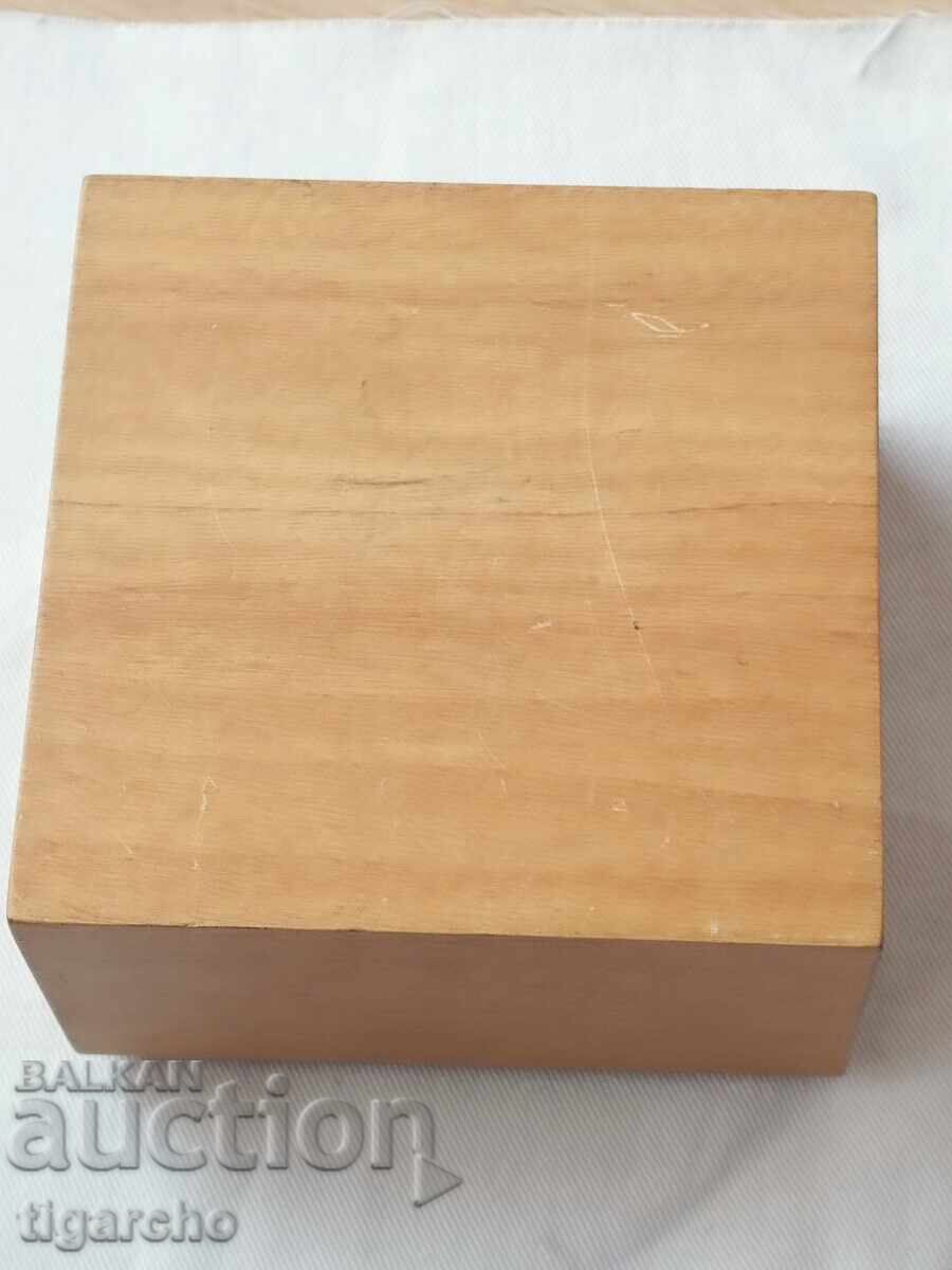 Jacques Lemans watch box - 6