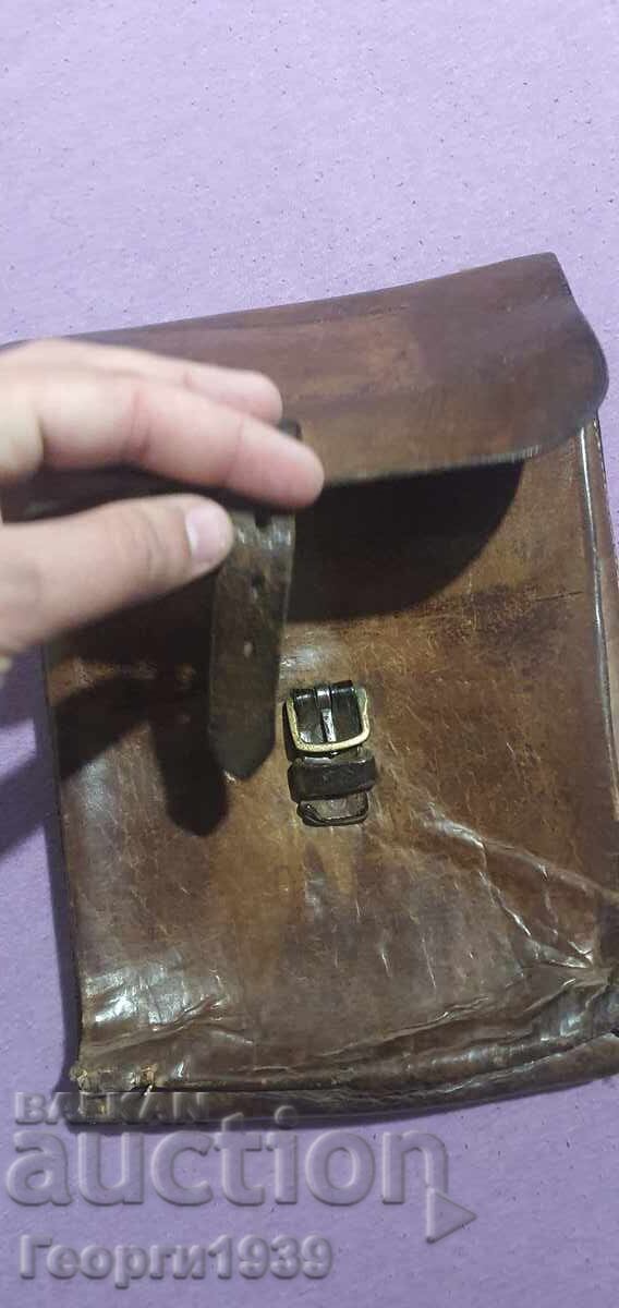 Officer's tablet from the 1930s with price 35.00 BGN | € 17.90 Officer's tablet from the 1930s with price 35.00 BGN | € 17.90