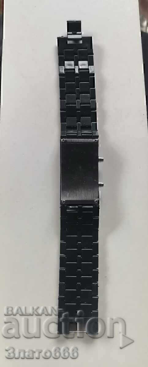 Auction Electronic wristwatch Auction Electronic wristwatch