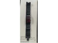 Electronic wristwatch