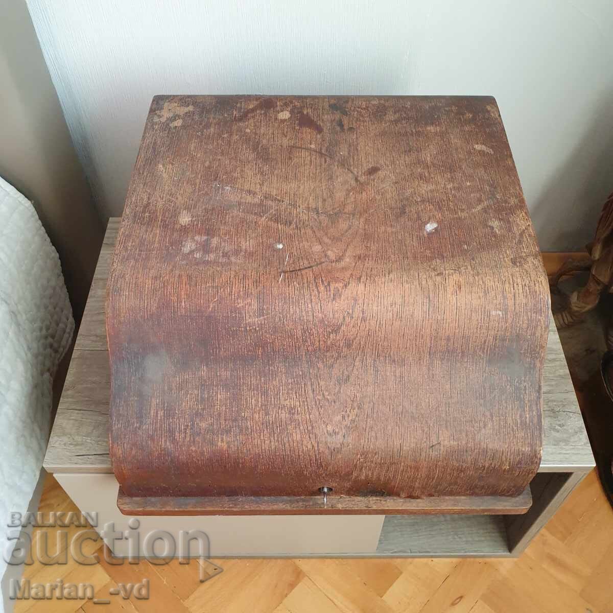 Portable German typewriter from 1910 Adler model No. 7 - 7 Portable German typewriter from 1910 Adler model No. 7 - 7