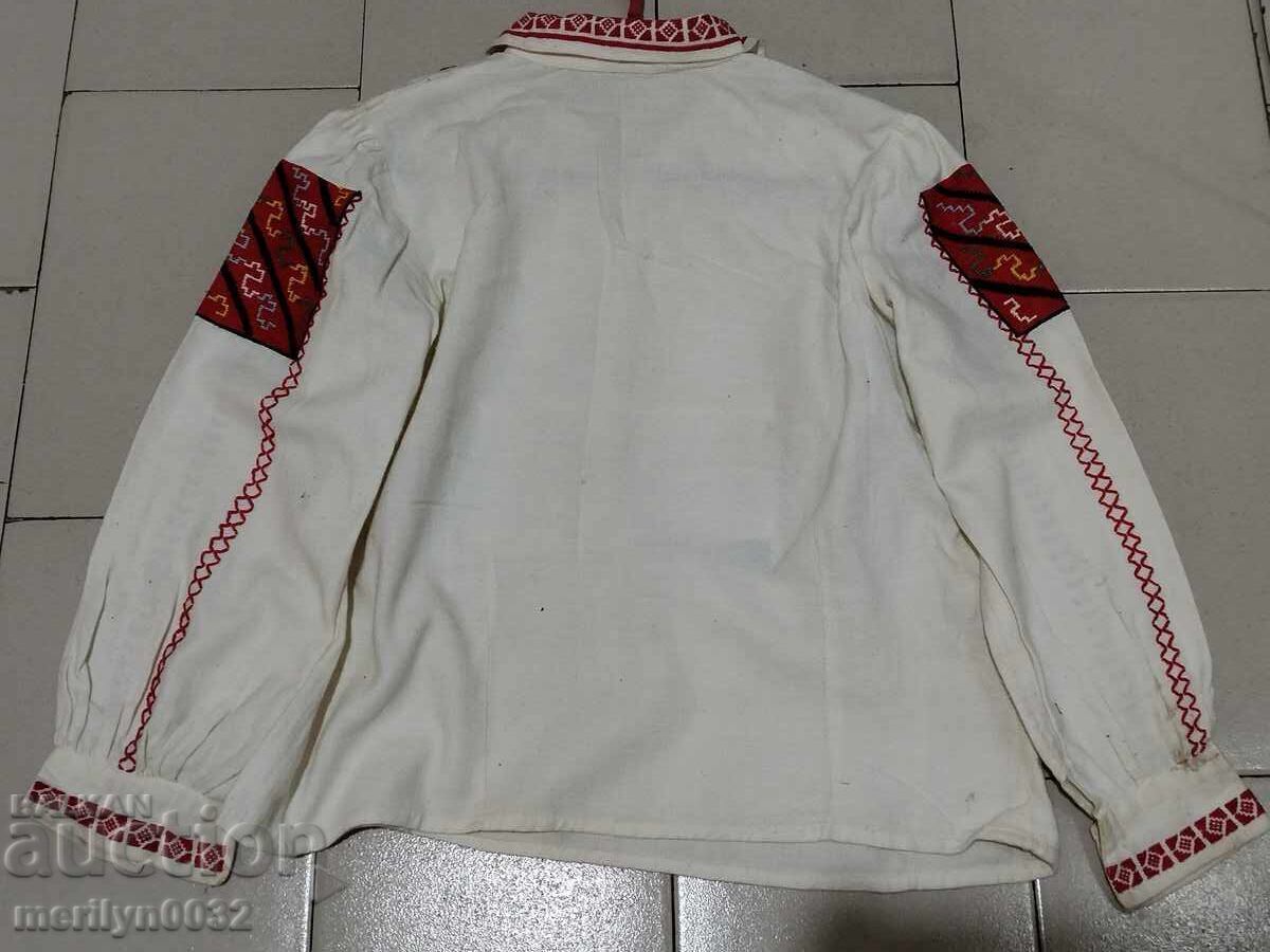 Livrarea Cămașă pentru copii cu broderie bulgărească, costum popular, broderie