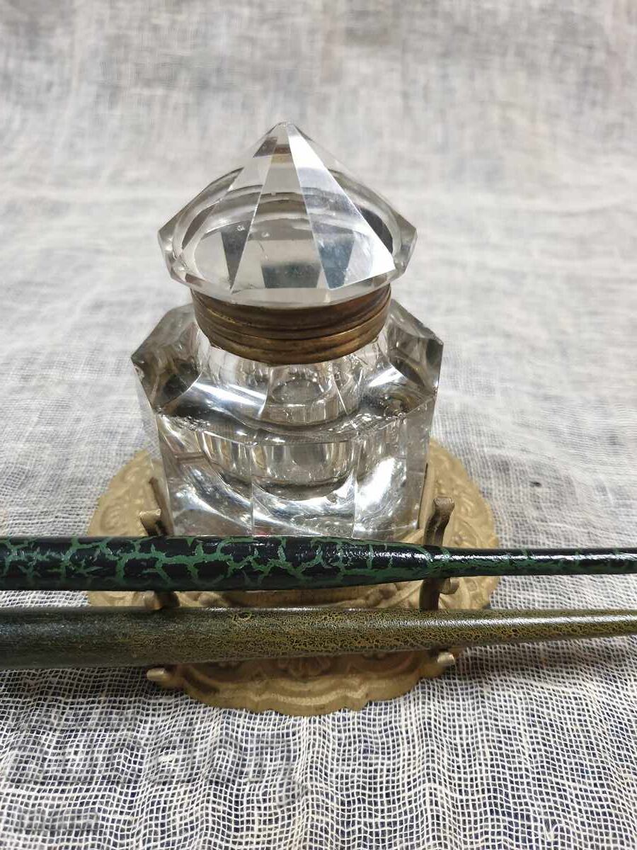Antique inkwell made of crystal glass and brass with price 160.00 BGN | € 81.81 Antique inkwell made of crystal glass and brass with price 160.00 BGN | € 81.81