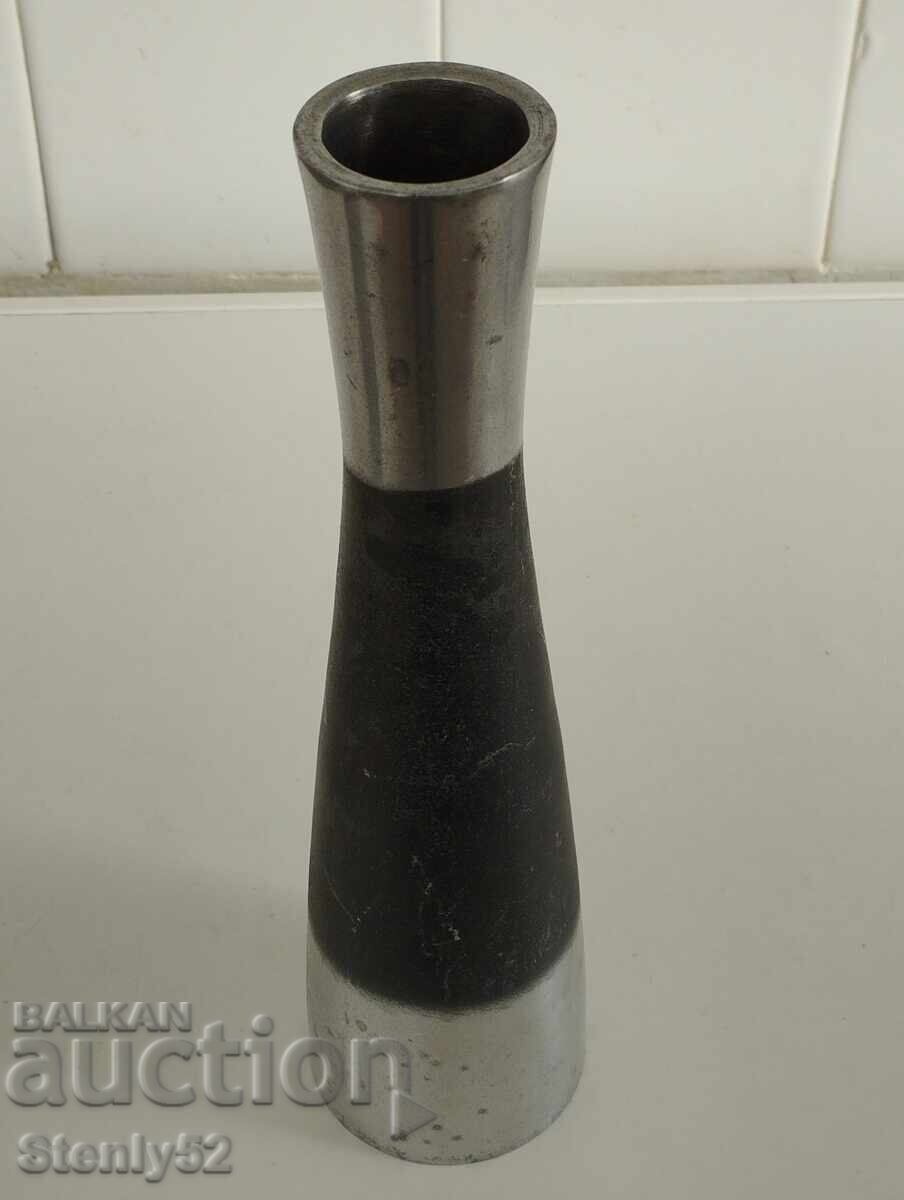 Flower vase aluminum alloy height 26 cm Flower vase aluminum alloy height 26 cm