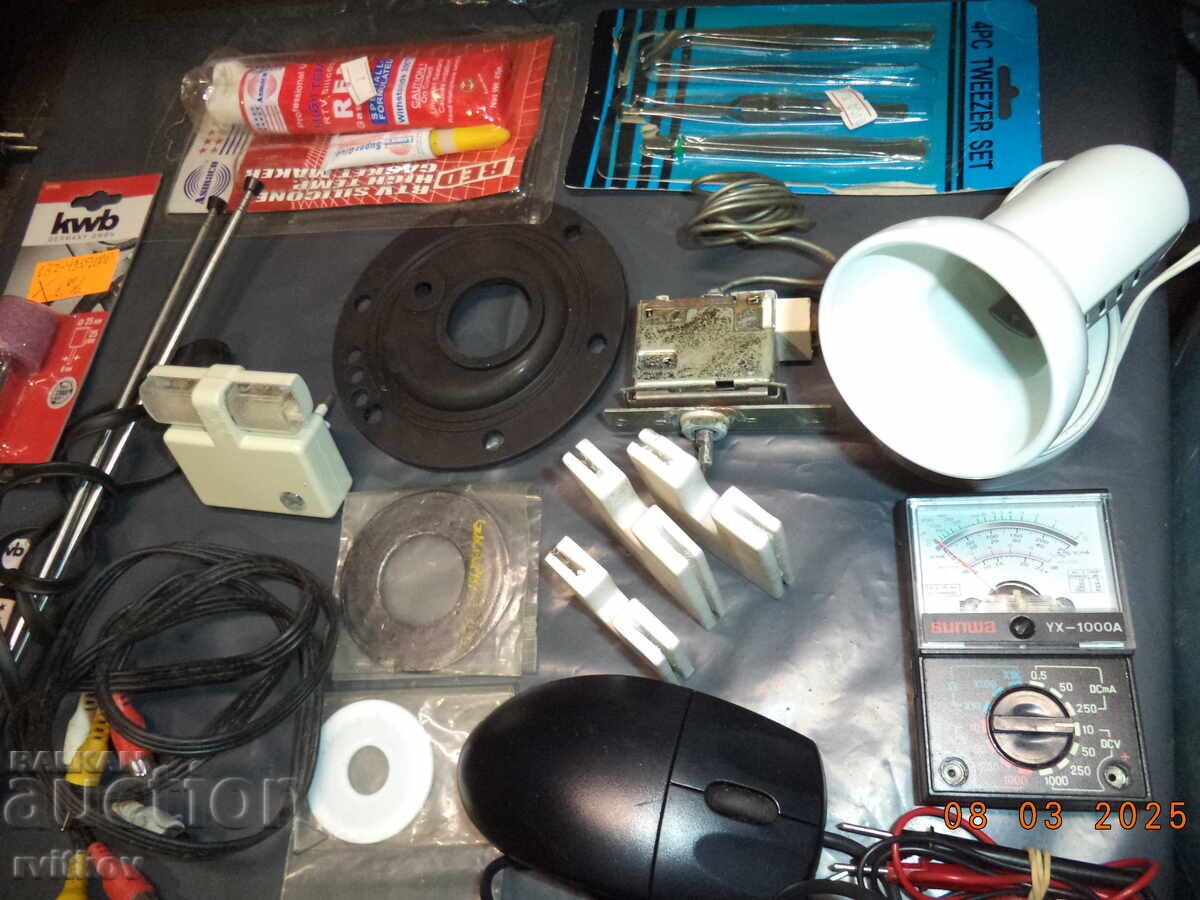 Delivery of Lot of tools and technical parts Delivery of Lot of tools and technical parts