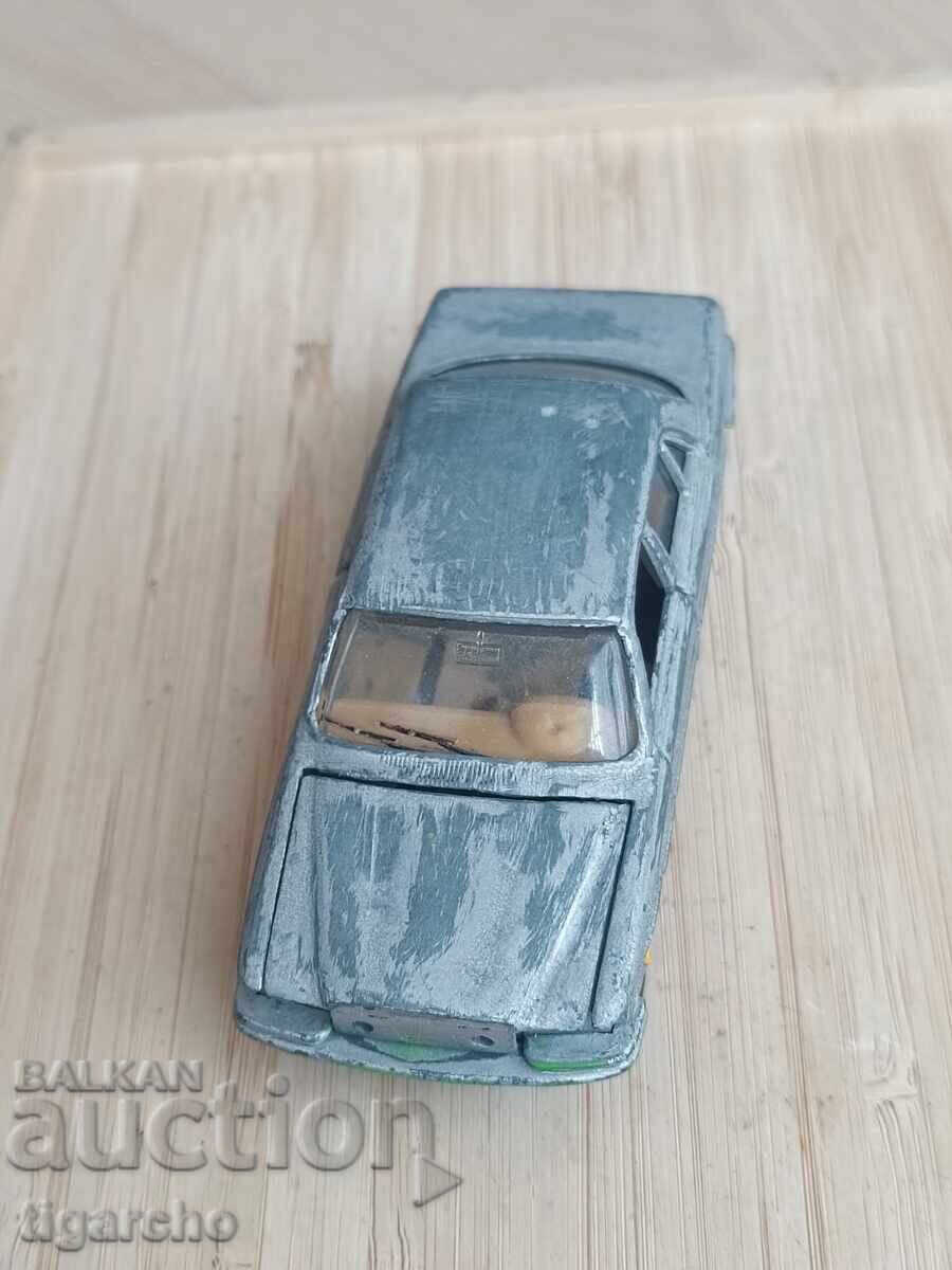 Delivery of Mercedes stroller