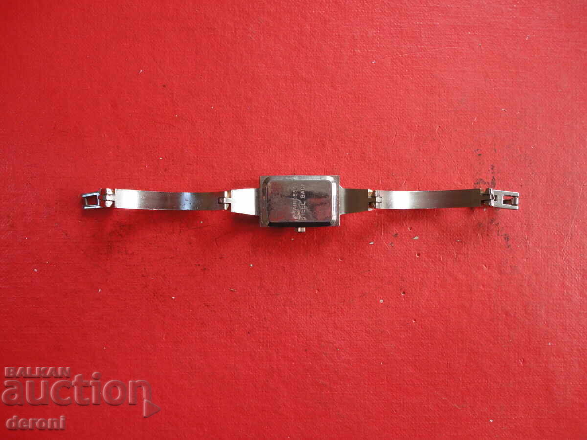 Delivery of Great Gucci women's watch Delivery of Great Gucci women's watch