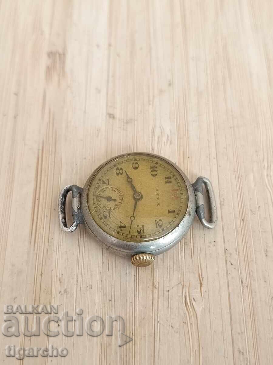 Women's watch LA MINUTE with price 70.00 BGN | € 35.79 Women's watch LA MINUTE with price 70.00 BGN | € 35.79