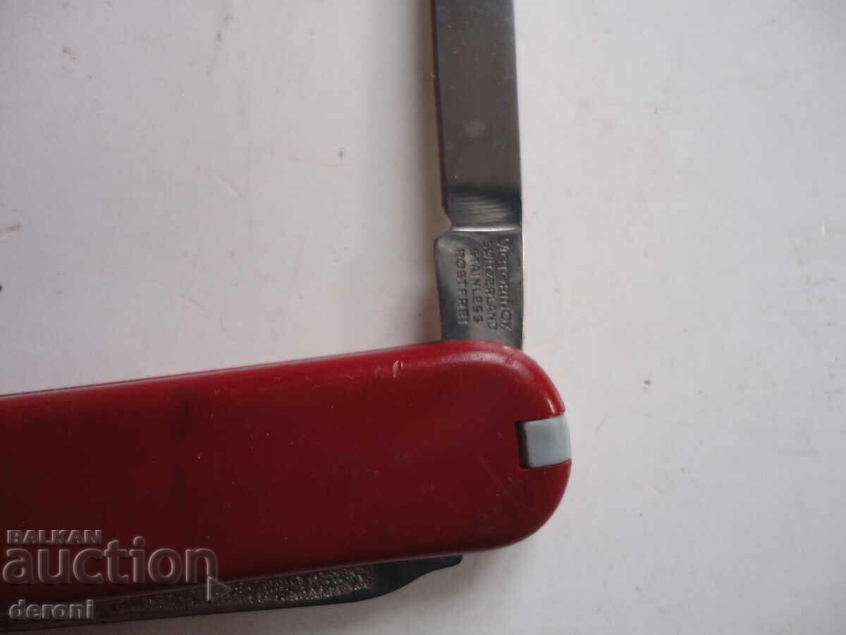 Delivery of Swiss Army Knife Victorinox 3
