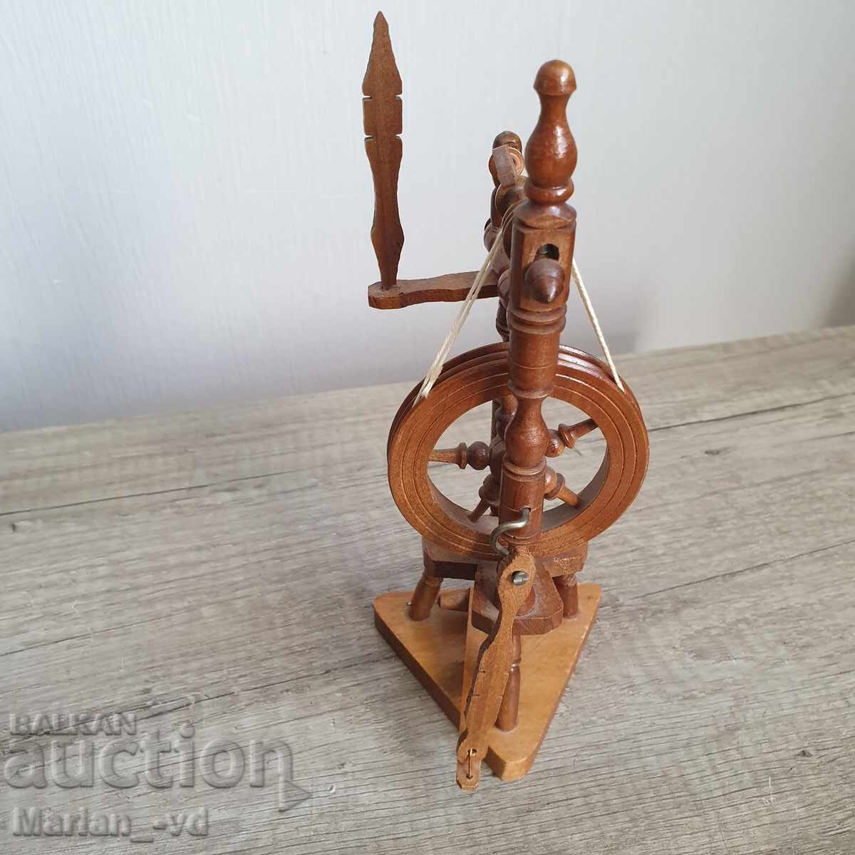 Small wooden souvenir chakrak - 5 Small wooden souvenir chakrak - 5