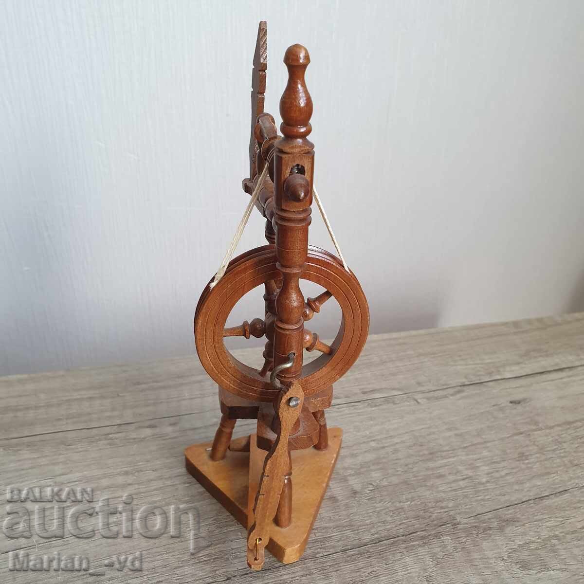 Small wooden souvenir chakrak Small wooden souvenir chakrak