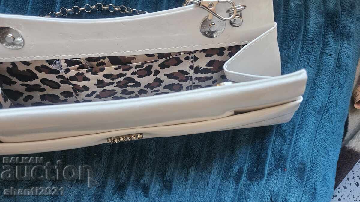 Livrarea Geantă de damă, albă Livrarea Geantă de damă, albă