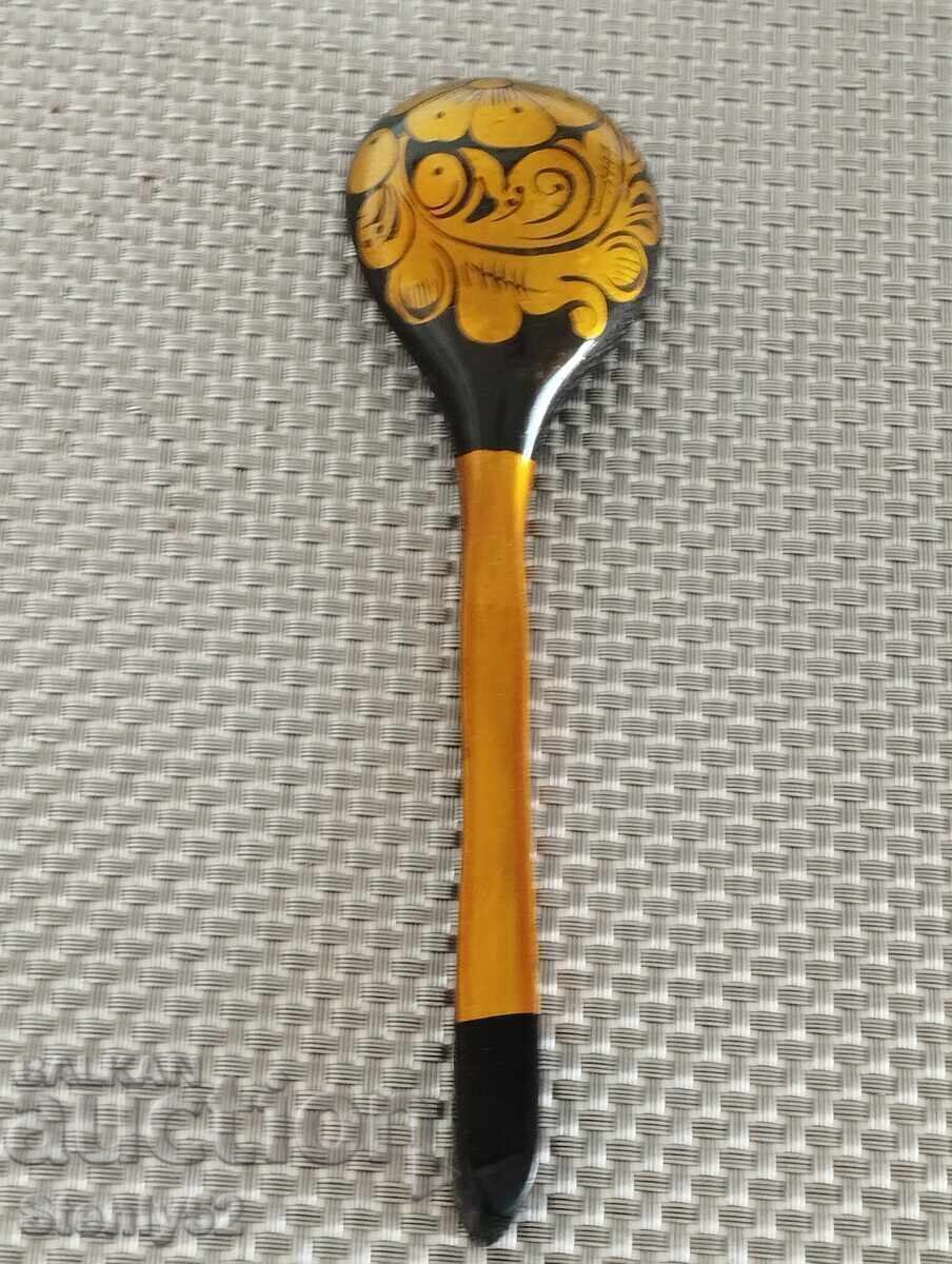 Lingura ruseasca din lemn 20,5 cm. cu preț € 5.00 | 9.78 BGN