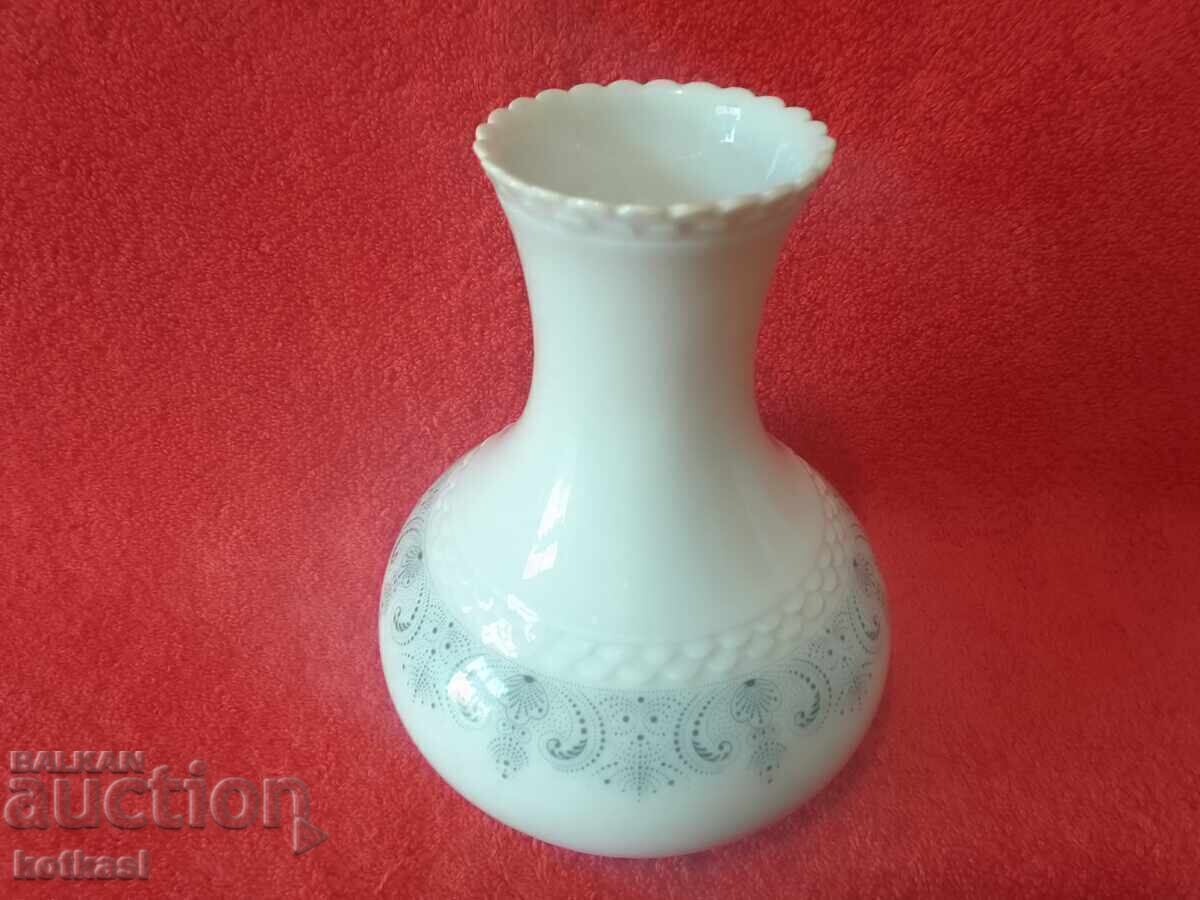 Old porcelain vase Hutschenreuther Tirschenreuth embossed - 7 Old porcelain vase Hutschenreuther Tirschenreuth embossed - 7