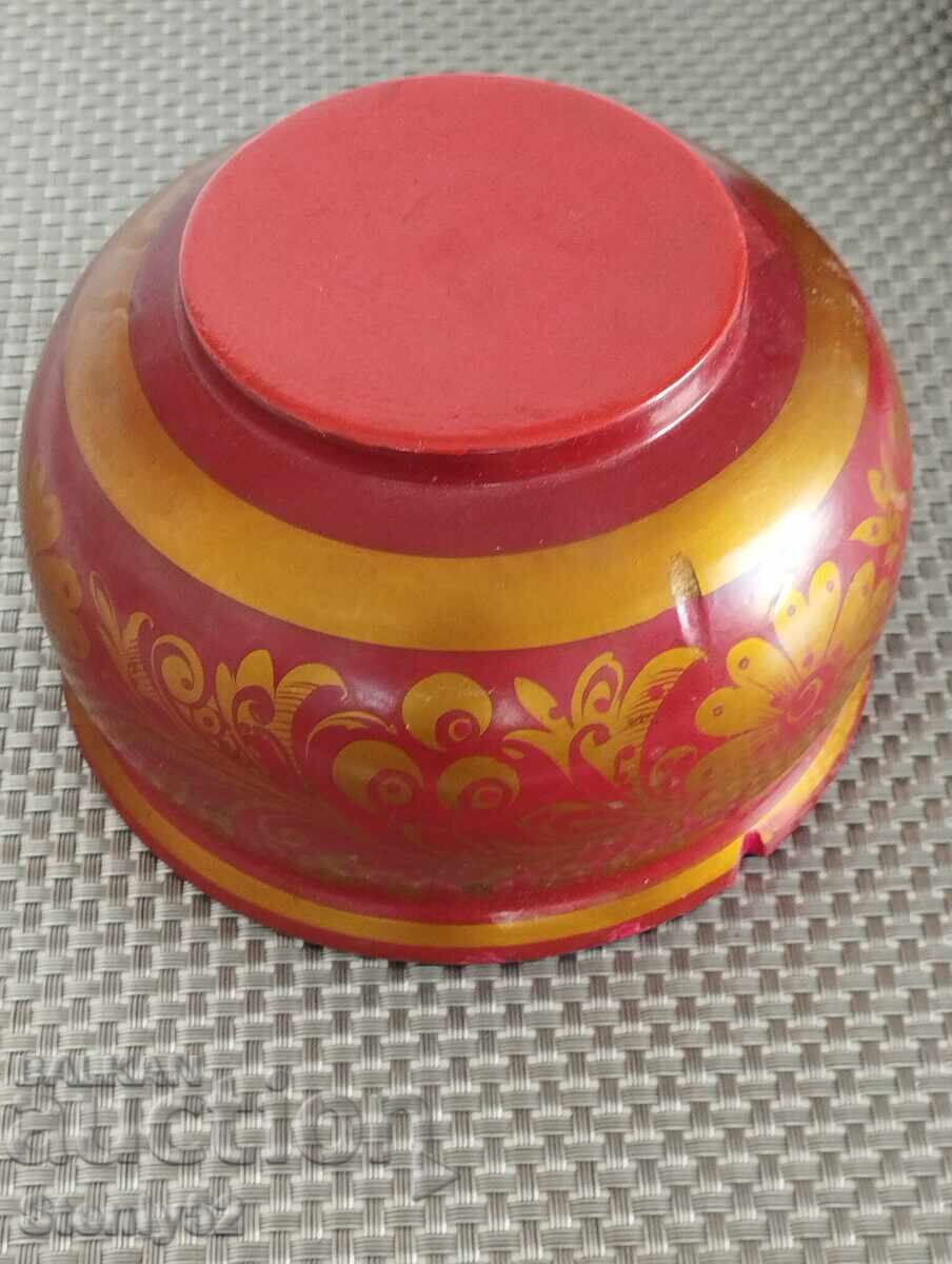 Аукцион Дървена руска кутия с забележка. Аукцион Дървена руска кутия с забележка.