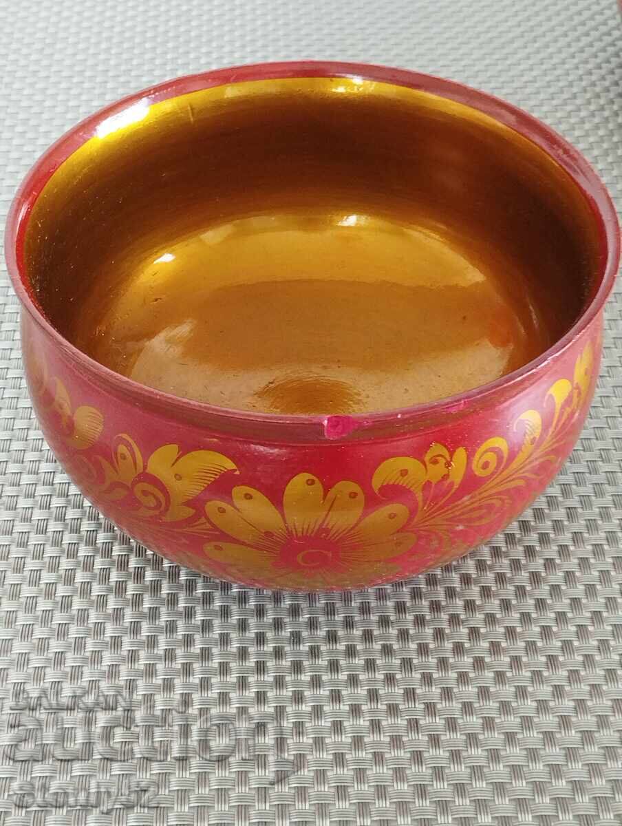 Дървена руска кутия с забележка. Дървена руска кутия с забележка.