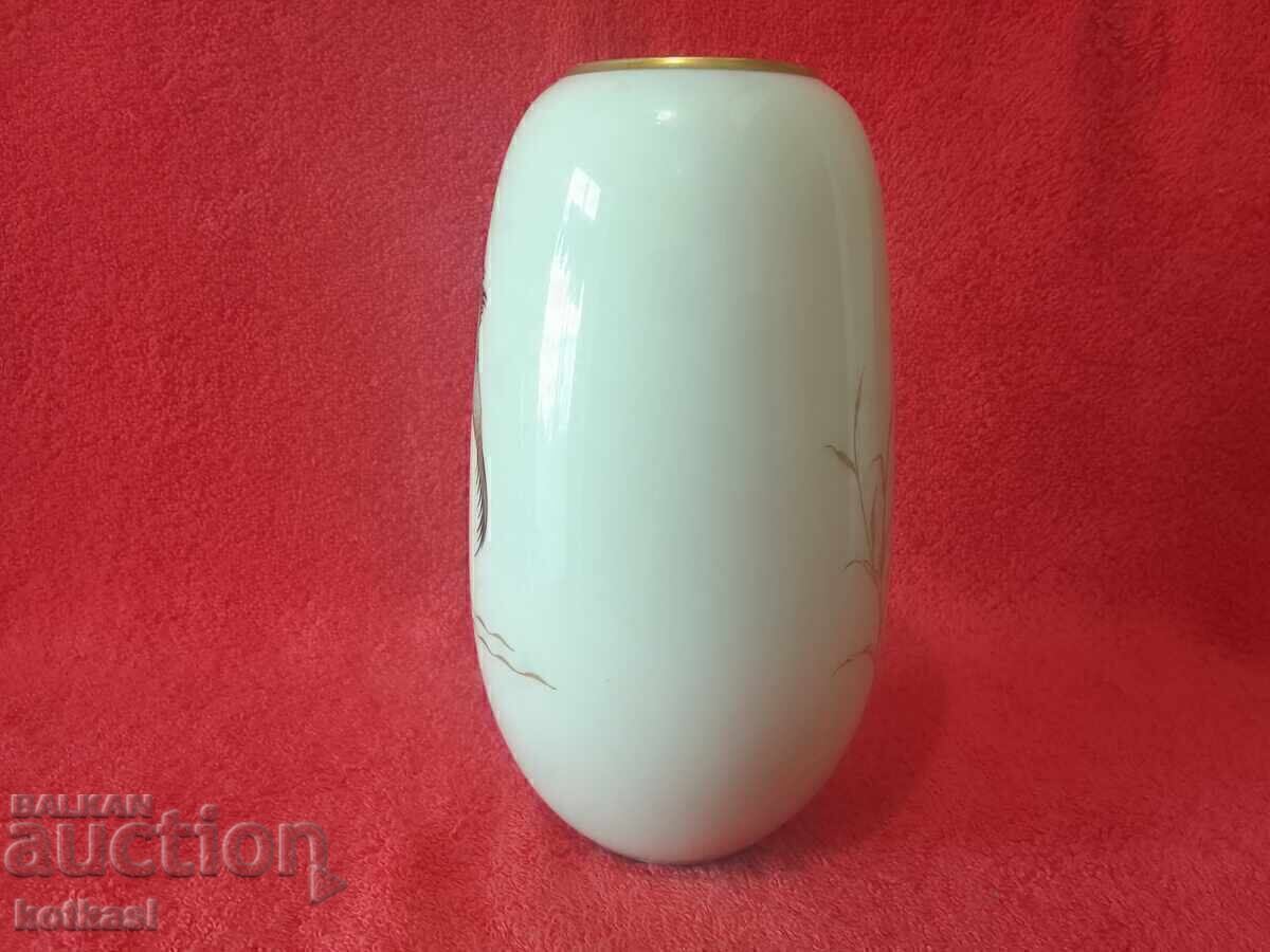 Auction Old porcelain Vase JAEGER Bavaria gilded Bird Drawing Auction Old porcelain Vase JAEGER Bavaria gilded Bird Drawing