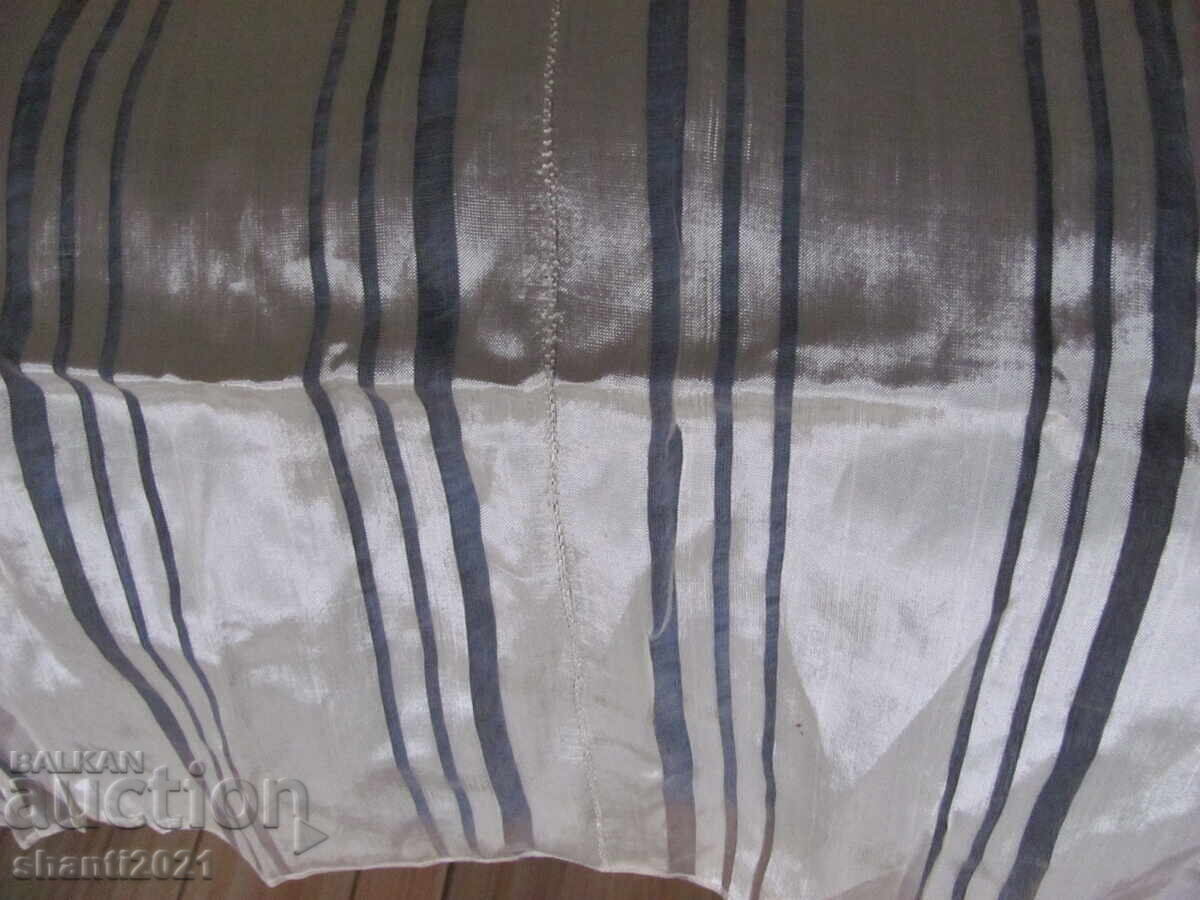 secolul al XIX-lea cuvertură de pat - mătase kenar țesut manual foarte fin cu preț 390.00 BGN | € 199.40 secolul al XIX-lea cuvertură de pat - mătase kenar țesut manual foarte fin cu preț 390.00 BGN | € 199.40