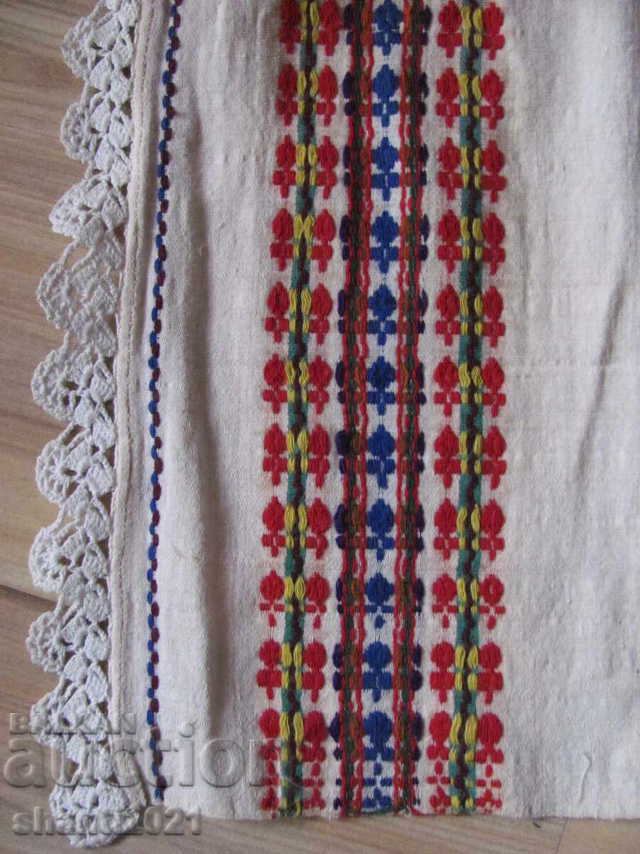 Auction 19th century hand-woven cotton kenar cloth Auction 19th century hand-woven cotton kenar cloth