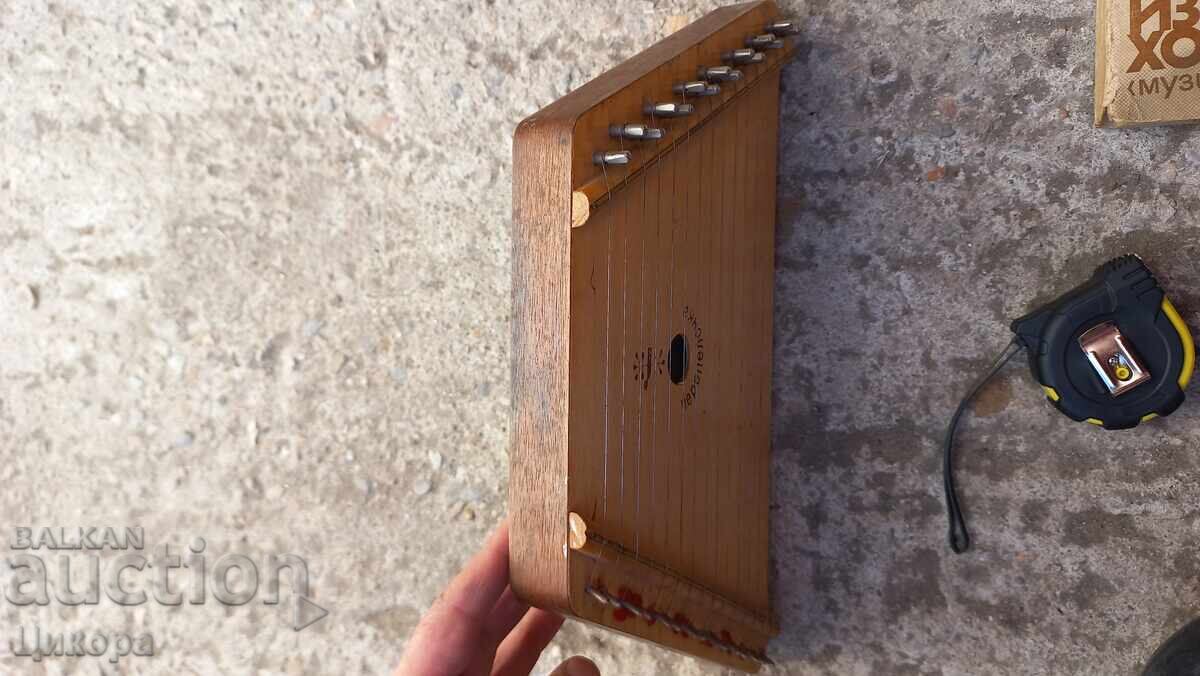 Доставка на РУСКИ МУЗИКАЛЕН СТРУНЕН ИНСТРУМЕНТ ПЕРЕПОЛОЧКА Доставка на РУСКИ МУЗИКАЛЕН СТРУНЕН ИНСТРУМЕНТ ПЕРЕПОЛОЧКА