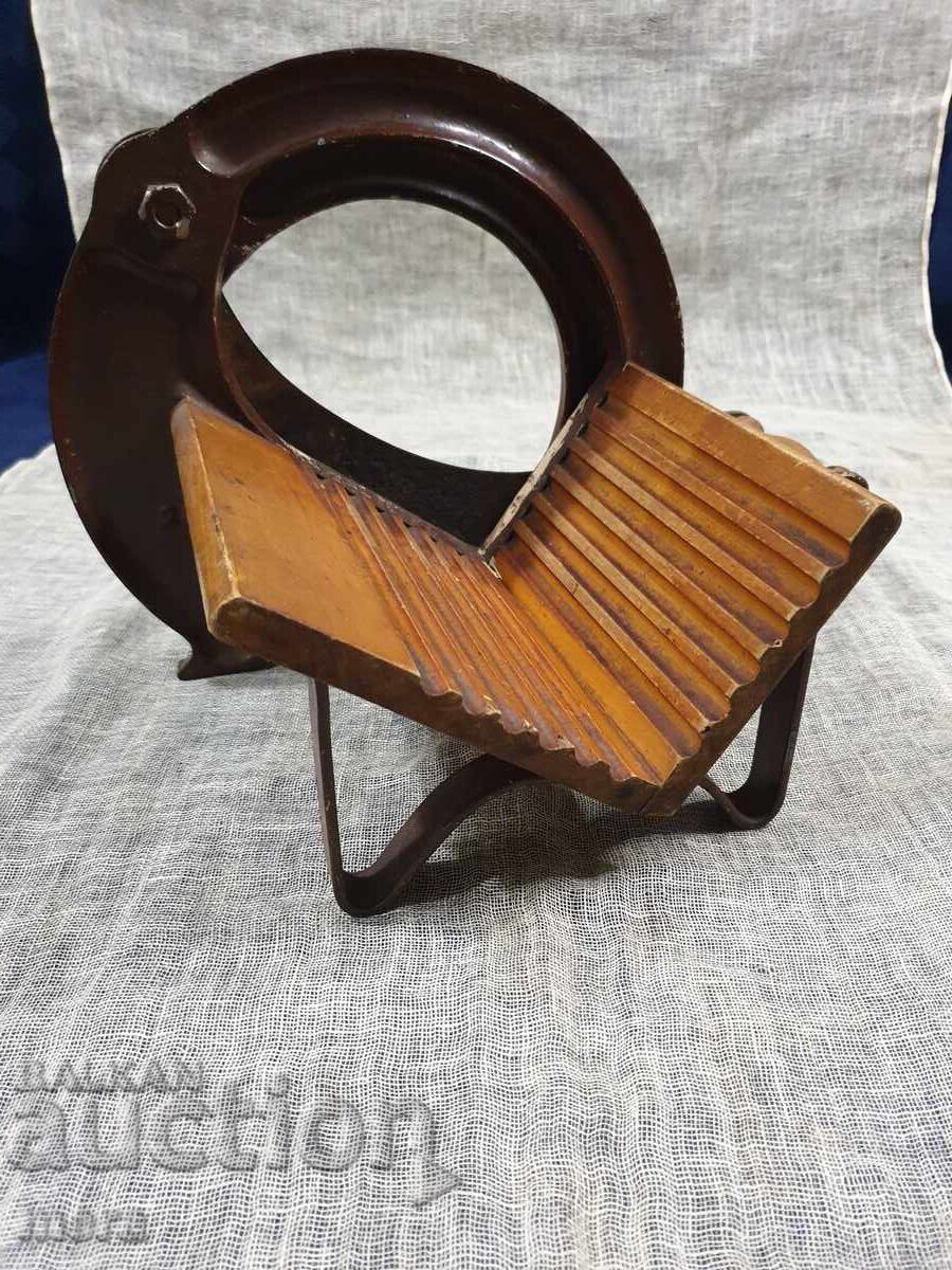 Vintage knife, guillotine RAADVAD for food products with price 160.00 BGN | € 81.81 Vintage knife, guillotine RAADVAD for food products with price 160.00 BGN | € 81.81