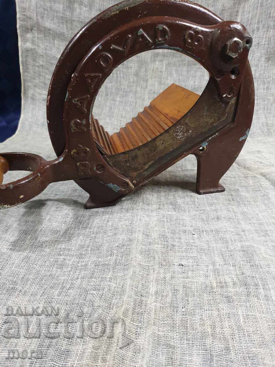 Delivery of Vintage knife, guillotine RAADVAD for food products Delivery of Vintage knife, guillotine RAADVAD for food products