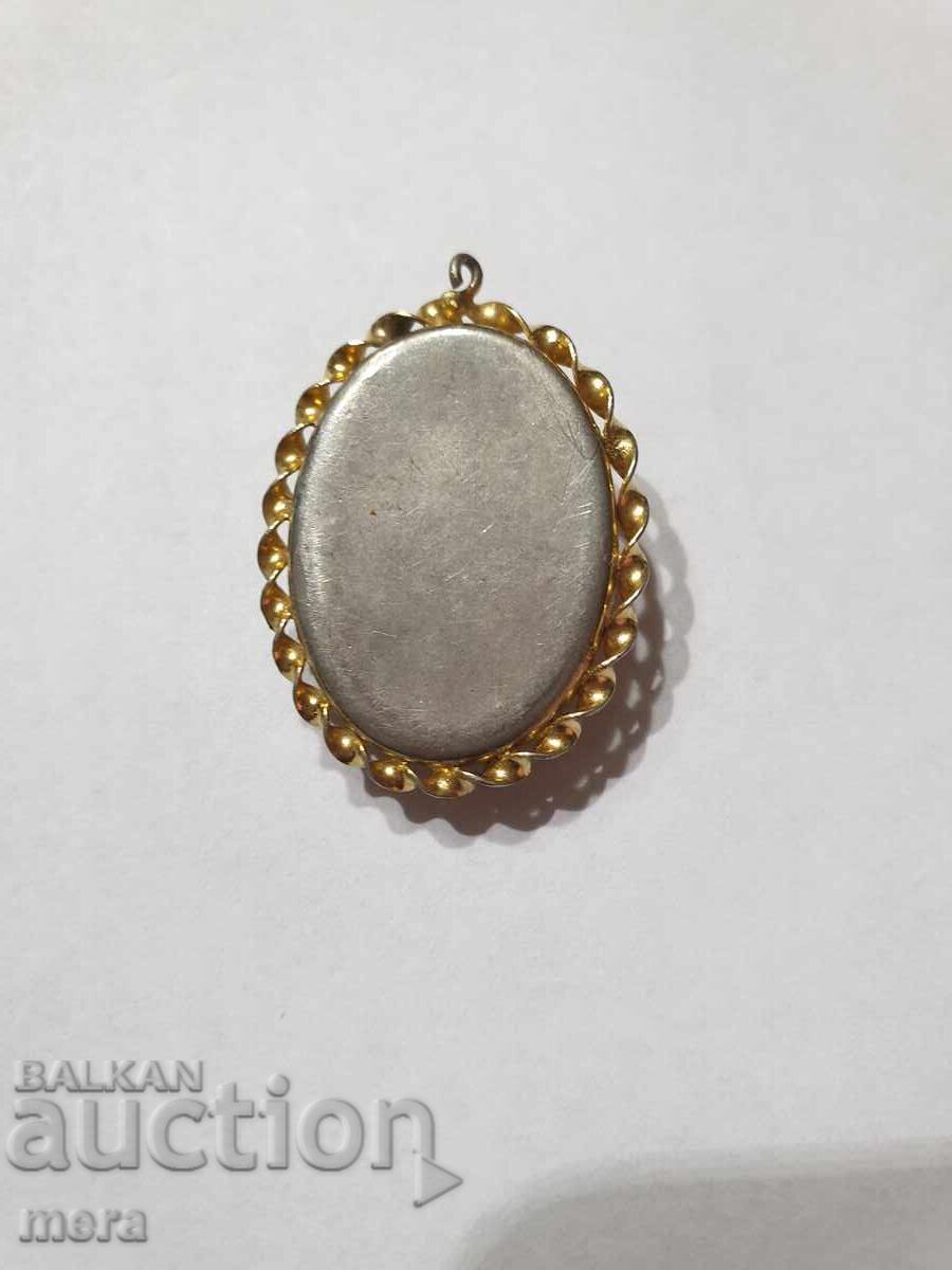 A cameo with price 60.00 BGN | € 30.68 A cameo with price 60.00 BGN | € 30.68