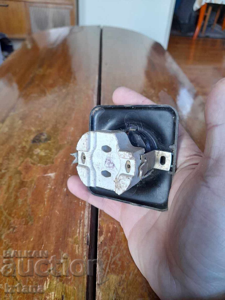 Auction Old electrical outlet Auction Old electrical outlet