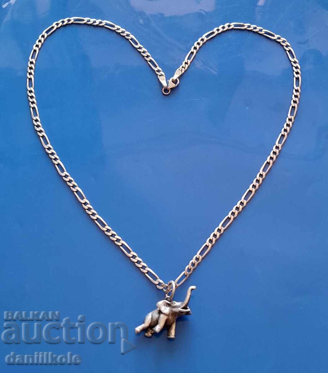 Auction *$*Y*$* SILVER CHAIN WITH 3D ELEPHANT PENDANT - EXCELLENT *$*Y*$* Auction *$*Y*$* SILVER CHAIN WITH 3D ELEPHANT PENDANT - EXCELLENT *$*Y*$*
