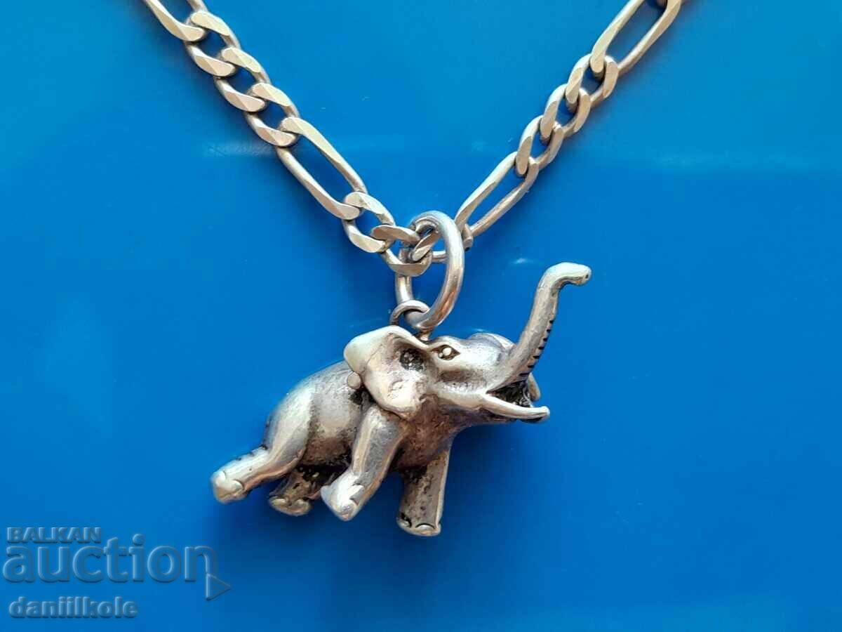Delivery of *$*Y*$* SILVER CHAIN WITH 3D ELEPHANT PENDANT - EXCELLENT *$*Y*$* Delivery of *$*Y*$* SILVER CHAIN WITH 3D ELEPHANT PENDANT - EXCELLENT *$*Y*$*