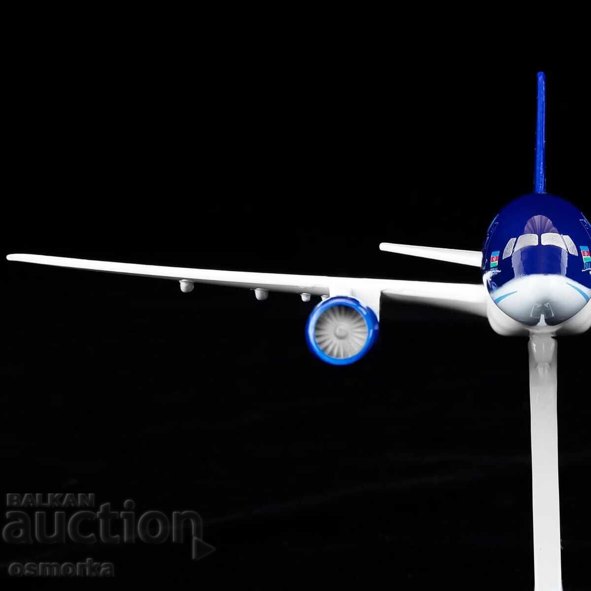 Machetă de model de avion Boeing 787 Cutie de căptușeală metalică Azerbaidjan - 5 Machetă de model de avion Boeing 787 Cutie de căptușeală metalică Azerbaidjan - 5
