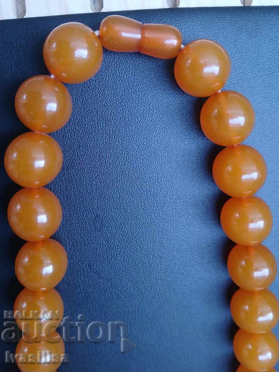 Δημοπρασία Κολιέ από κεχριμπάρι της ΕΣΣΔ Δημοπρασία Κολιέ από κεχριμπάρι της ΕΣΣΔ