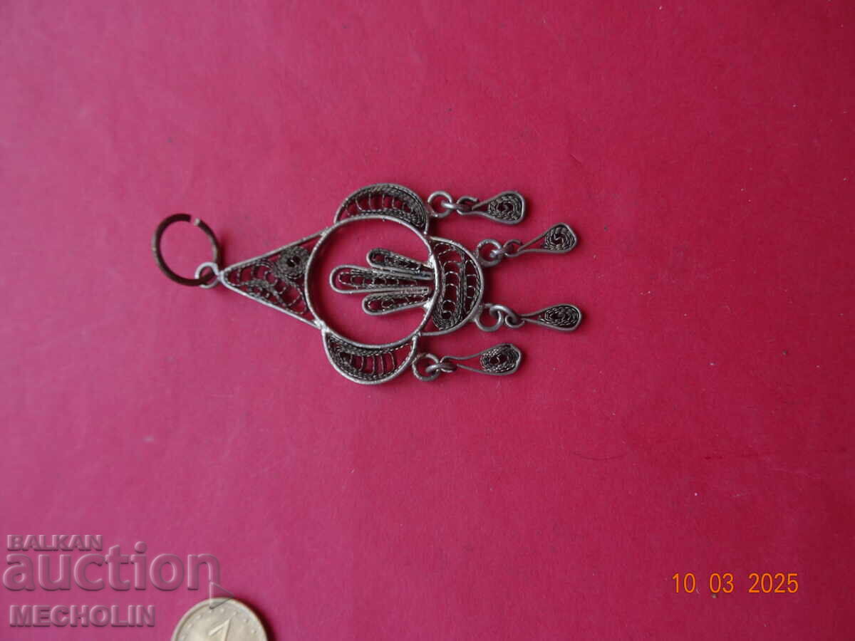 ΠΑΛΙΑ ΣΚΟΥΛΑΡΙΚΙΑ ΜΕ ΚΡΕΜΑΣΤΟ ΦΙΛΙΓΡΑΜ - 5