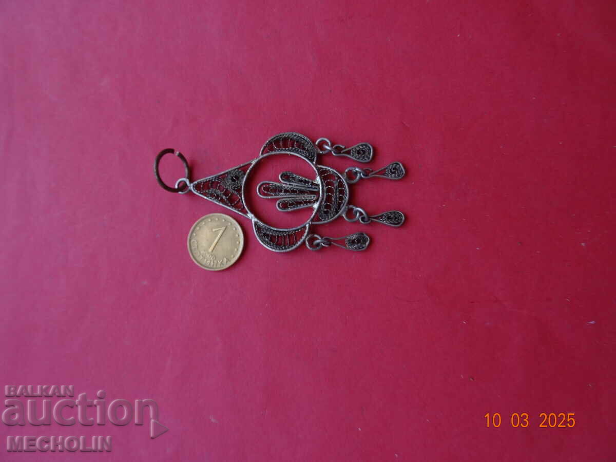 ΠΑΛΙΑ ΣΚΟΥΛΑΡΙΚΙΑ ΜΕ ΚΡΕΜΑΣΤΟ ΦΙΛΙΓΡΑΜ - 6