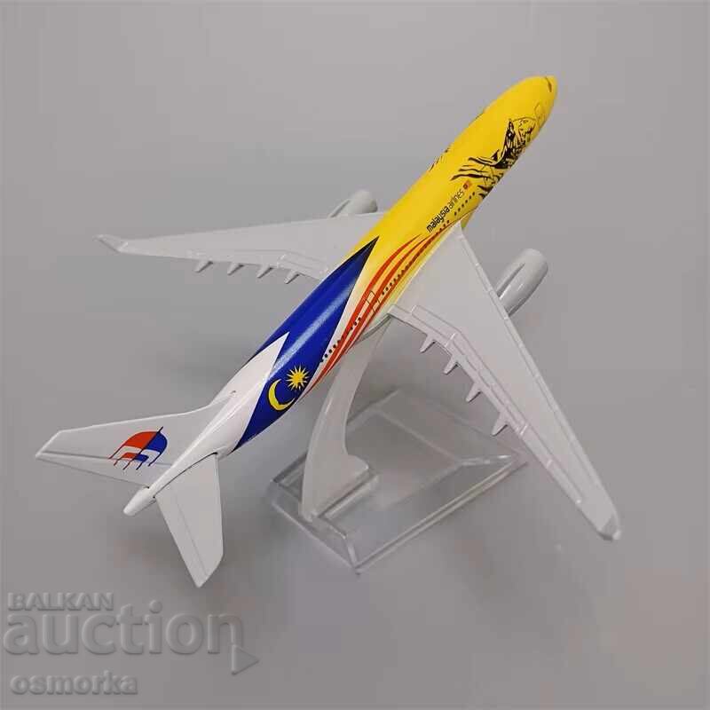 Delivery of Airbus 330 airplane model Malaysia Airlines metal Delivery of Airbus 330 airplane model Malaysia Airlines metal