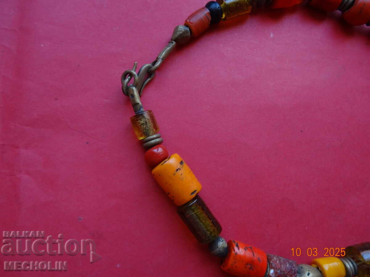 Delivery of VERY OLD NECKLACE Delivery of VERY OLD NECKLACE