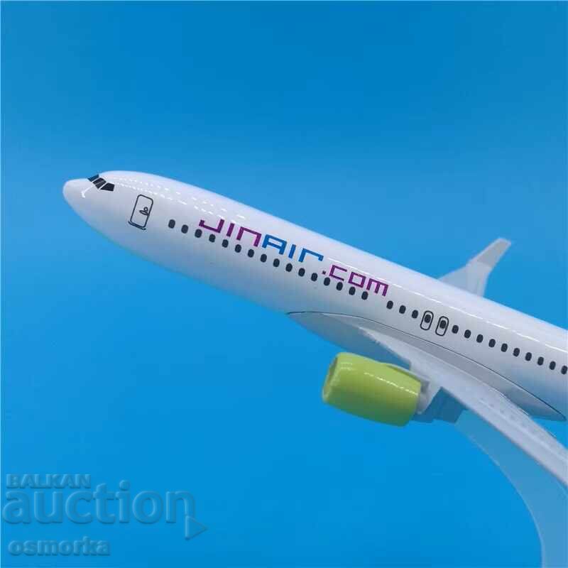 Auction Boeing 737 airplane model Jin Air metal low-flying aircraft Auction Boeing 737 airplane model Jin Air metal low-flying aircraft