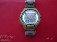 COLLECTIBLE CASIO ILIMINATOR QUARTZ WATCH