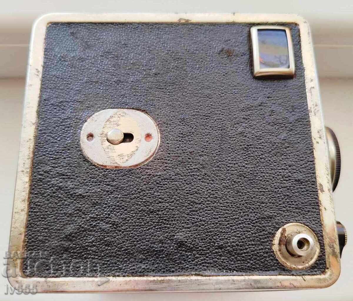 Delivery of FOR SALE AN OLD GERMAN CAMERA/BOX CAMERA - GEVABOX/6X9 Delivery of FOR SALE AN OLD GERMAN CAMERA/BOX CAMERA - GEVABOX/6X9
