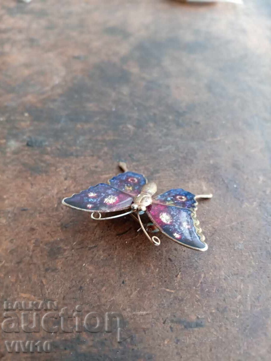Antique Enamel Brooch with price 30.00 BGN | € 15.34 Antique Enamel Brooch with price 30.00 BGN | € 15.34