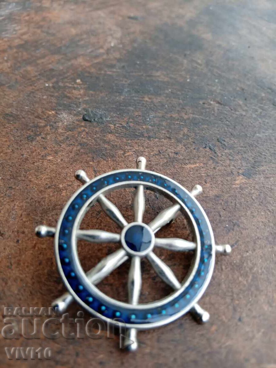 Старинна брошка емаил