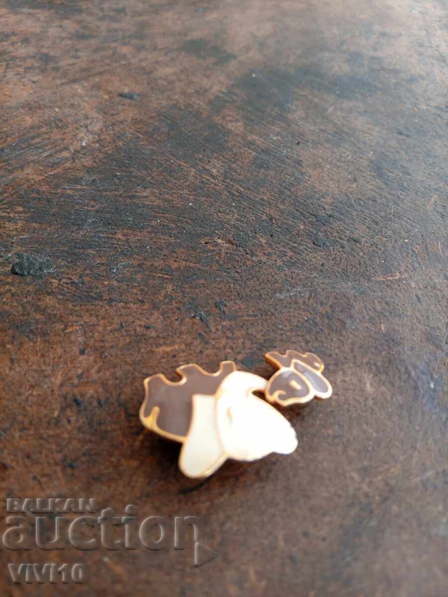 Antique Enamel Brooch with price 20.00 BGN | € 10.23 Antique Enamel Brooch with price 20.00 BGN | € 10.23