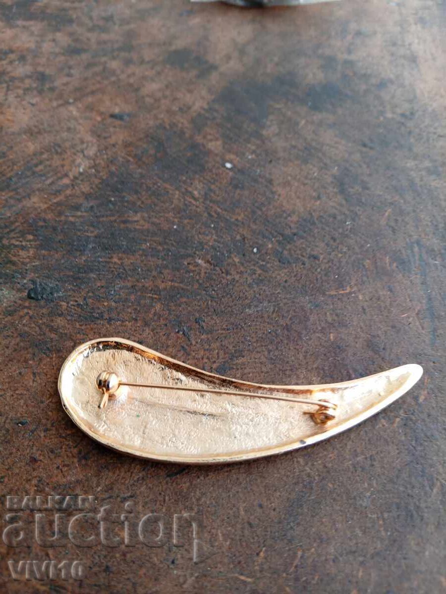 Auction  Antique Enamel Brooch