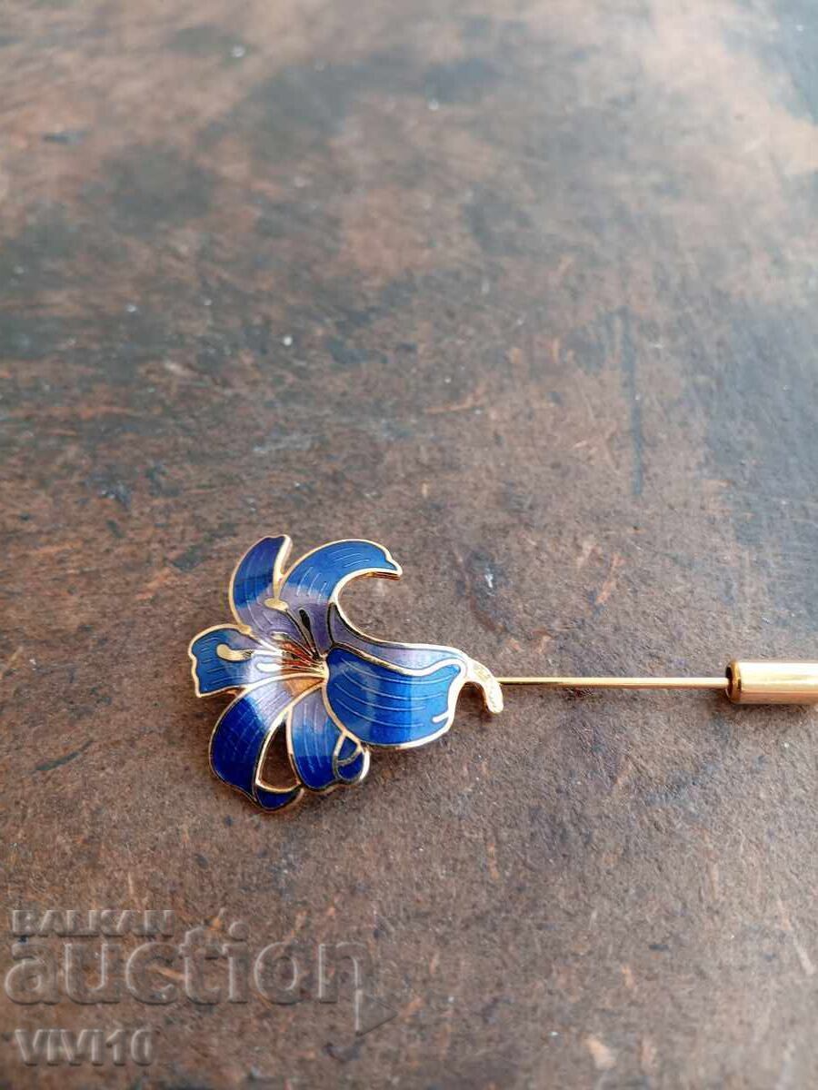 Старинна брошка емаил,клазоне с цена € 20.45 | 40.00 лв.