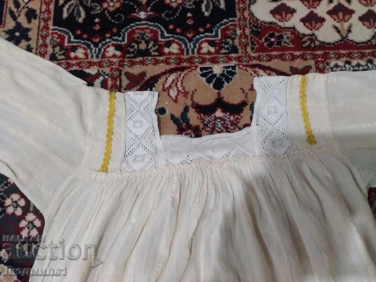 AUTHENTIC OLD LADIES SHIRT with price 65.00 BGN | € 33.23