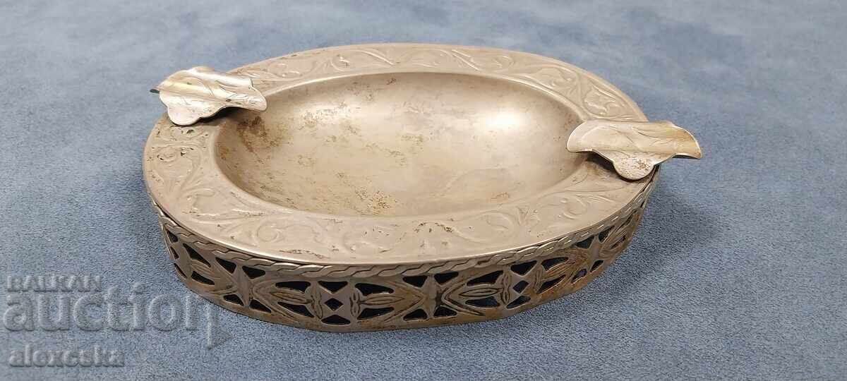 Auction Metal ashtray Auction Metal ashtray