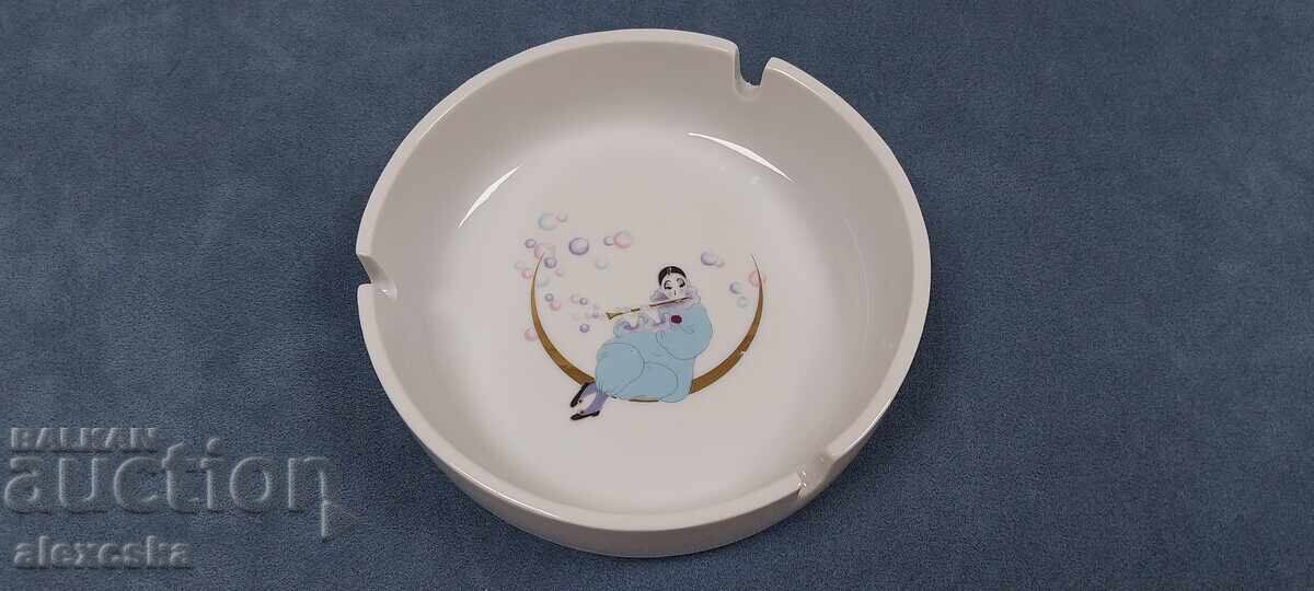 Τασάκι πορσελάνης με τιμή 18.00 BGN | € 9.20