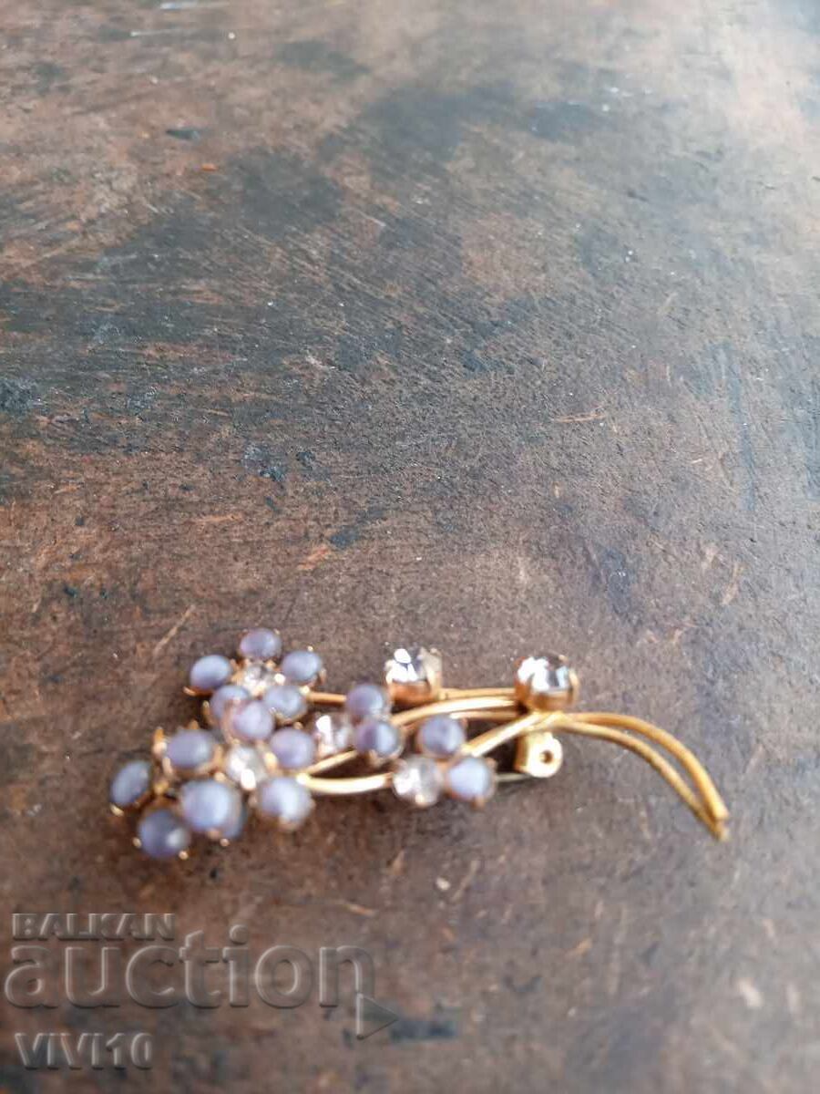 Antique brooch with stones with price 20.00 BGN | € 10.23